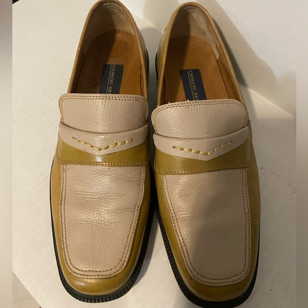 Giorgio ButiniTwo-Tone Leather Slip-on Loafers Size 8D Tan dress shoes